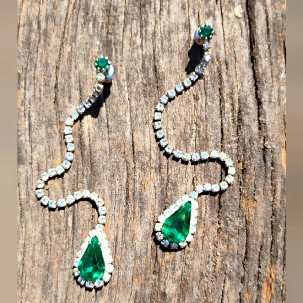 Vintage Crystal Glass Earrings Green/Clear Pear Shape Faucet 4" Long